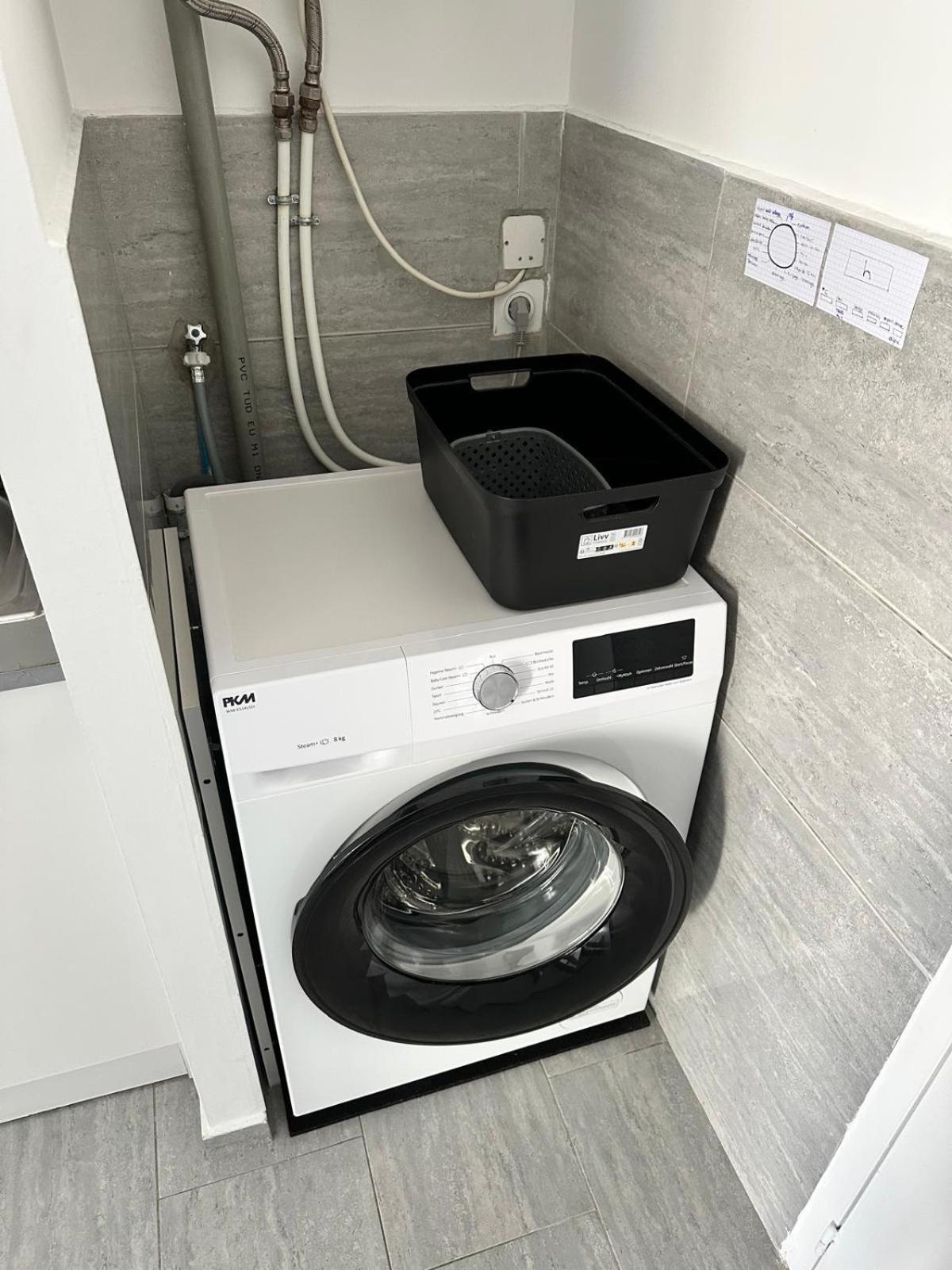 Appartement T2 Avec Terrasse Et Cour Cavaillon Exteriör bild
