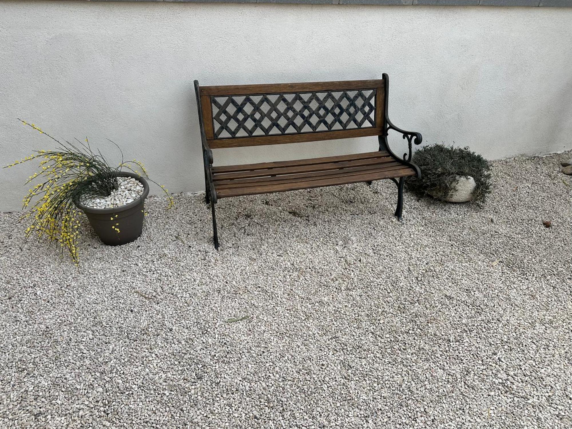 Appartement T2 Avec Terrasse Et Cour Cavaillon Exteriör bild
